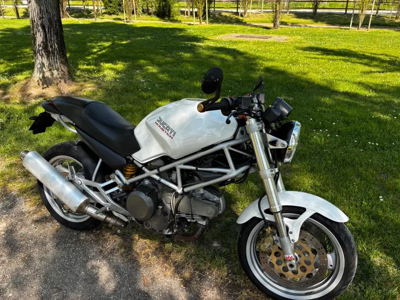 Ducati Monster 600 City Dark (1998 - 02) (5)