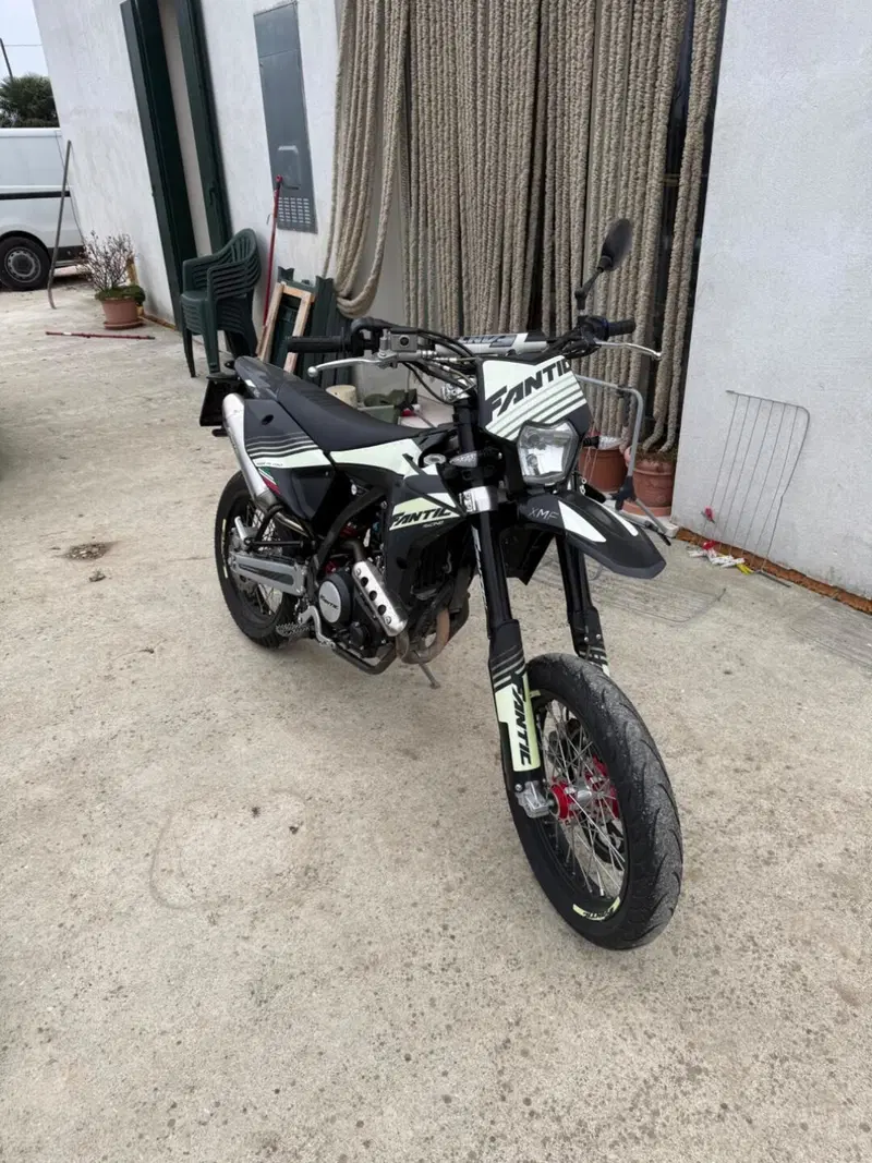 Fantic Motor XMF 125 Motard Competition 4T (2023 - 24) (2)