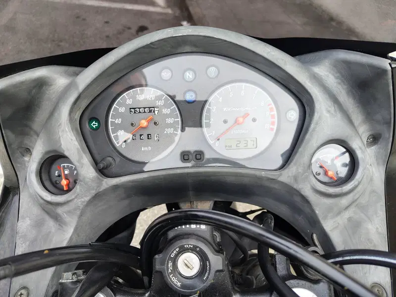 Honda Transalp XL 650V (2005 - 06) (4)