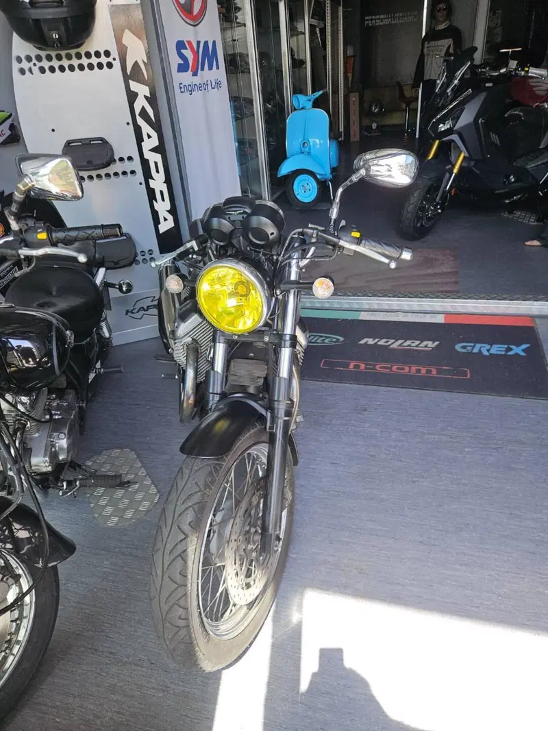 Moto Guzzi V7 Cafè Classic (2009 - 12) (4)