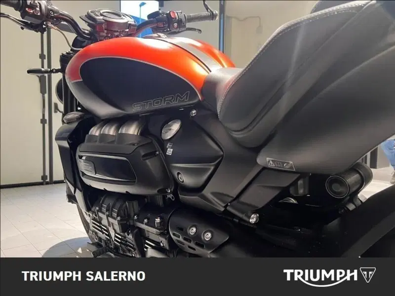 Triumph Rocket 3 Storm R (2024 - 26) (4)