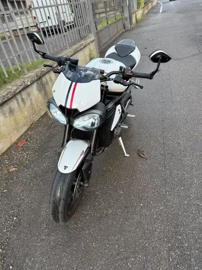 Triumph Street Triple R (2017 - 20) usata