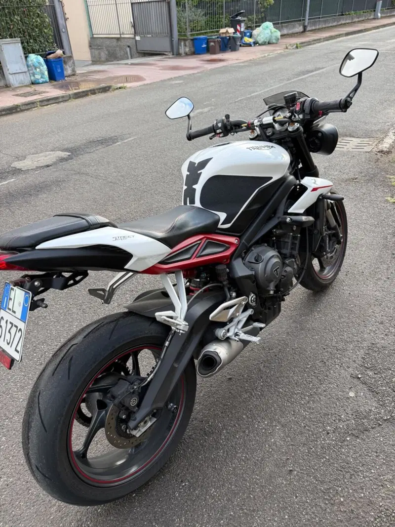 Triumph Street Triple R (2017 - 20) (3)