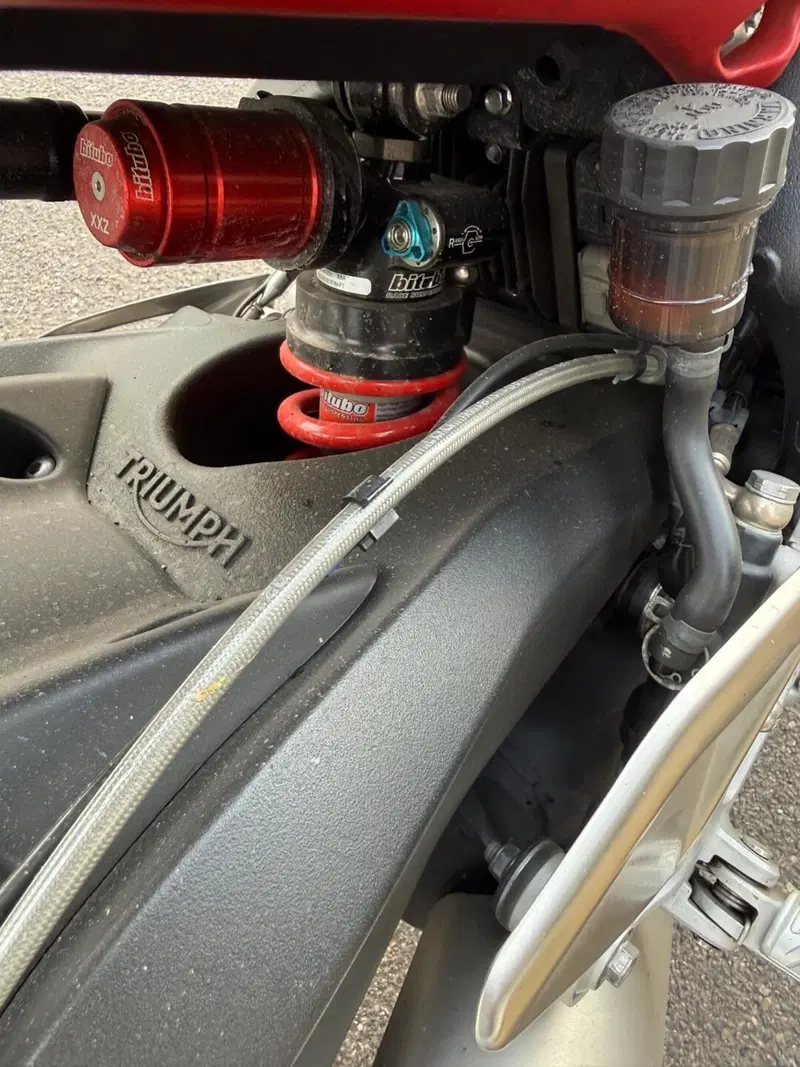 Triumph Street Triple R (2017 - 20) (4)