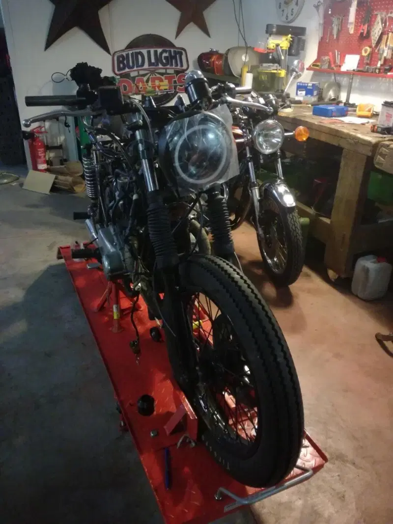 Kawasaki Z400 (18)