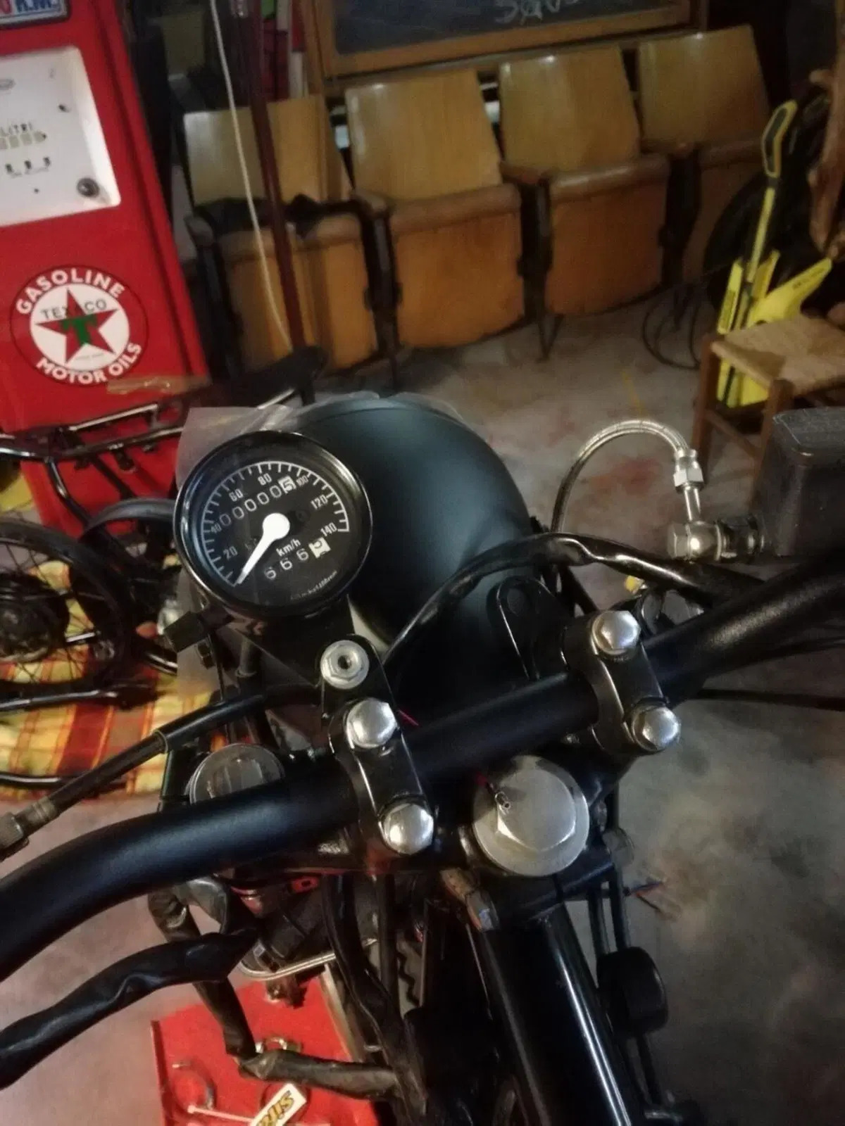 Kawasaki Z400 (19)