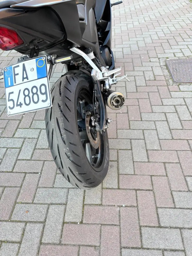 Yamaha YZF R125 (2021 - 22) (4)
