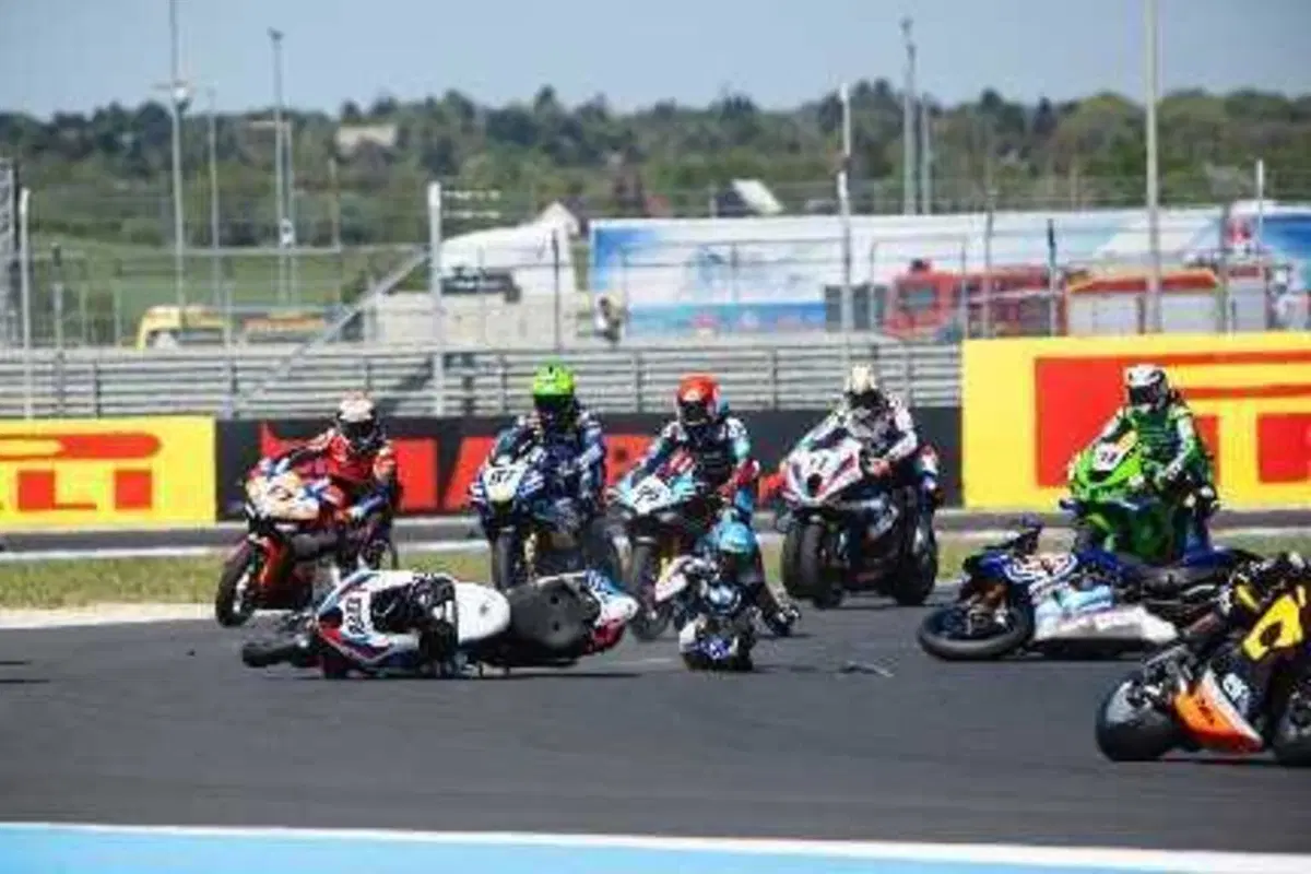 SBK. Oliveira non sarà a Most. Al suo posto Van der Mark (3)