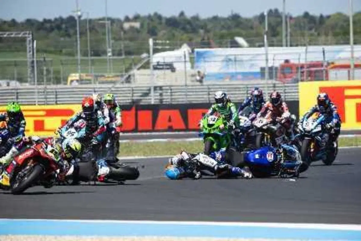 SBK. Oliveira non sarà a Most. Al suo posto Van der Mark (4)