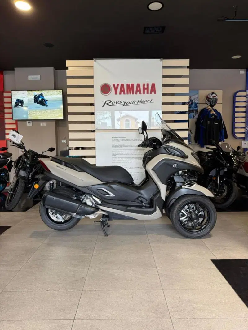 Yamaha Tricity 300 (2021 - 24) (2)