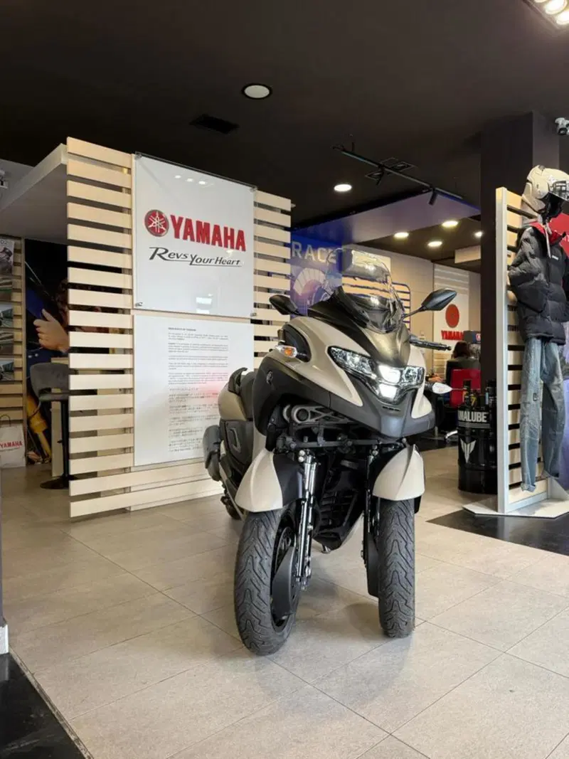 Yamaha Tricity 300 (2021 - 24) (3)