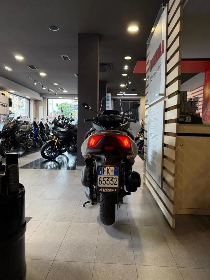 Yamaha Tricity 300 (2021 - 24) (7)