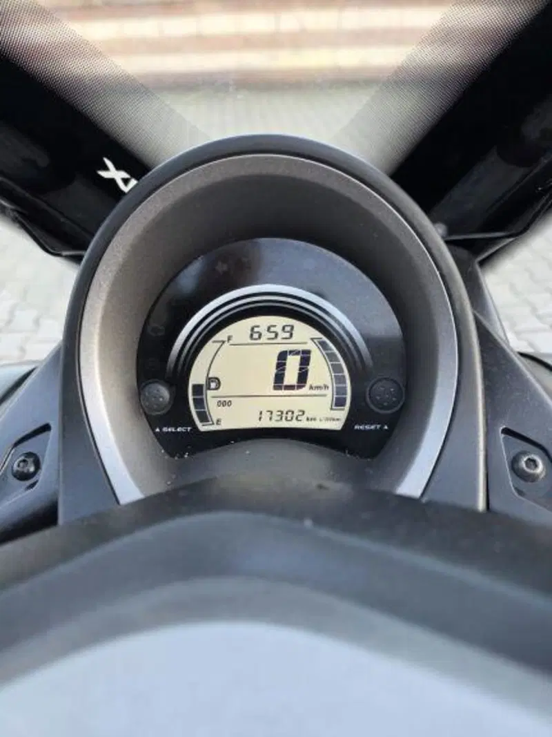 Yamaha N-Max 155 (2017 - 20) (7)