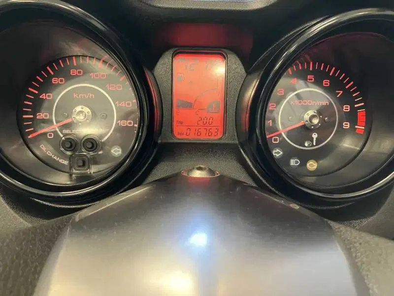 Yamaha X-Max 250 Sport (2011 - 13) (2)