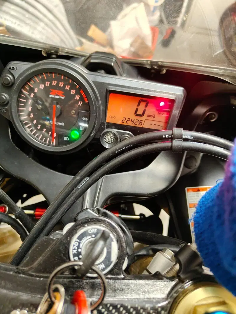 Suzuki GSX R 600 (2004 - 05)