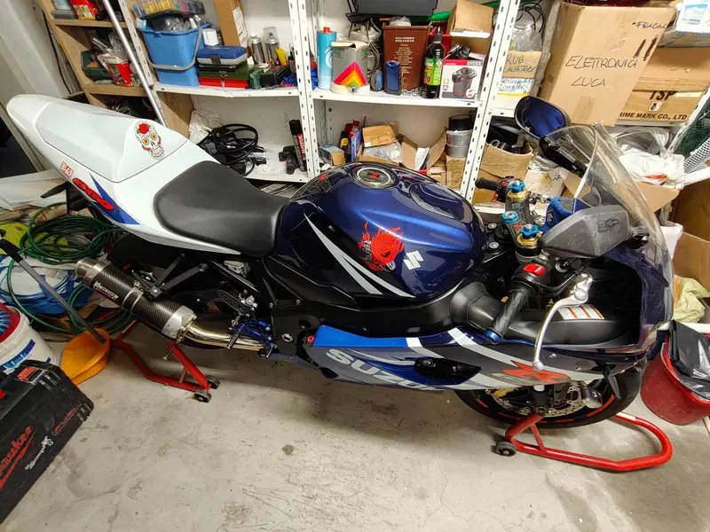 Suzuki GSX R 600 (2004 - 05) (2)