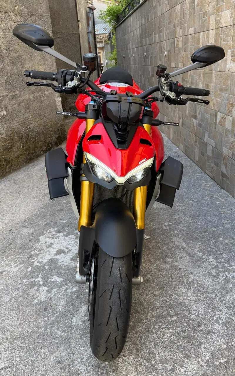 Ducati Streetfighter V4 S (2023 - 24) (2)