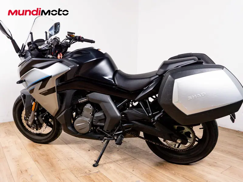 CFMOTO 650GT (2021 - 26) (7)