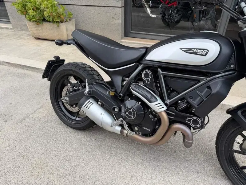 Ducati Scrambler 800 Icon Dark (2020) (4)