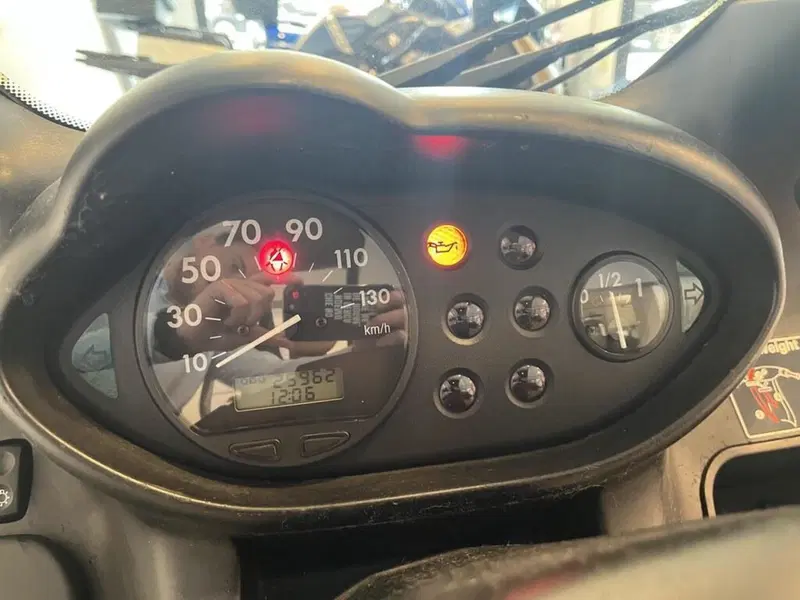 Bmw C1 200 Executive (4)
