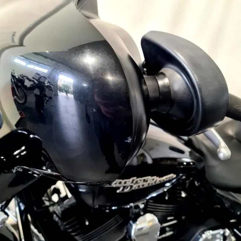 Harley-Davidson 1690 Street Glide (2011 - 13) - FLHX (10)