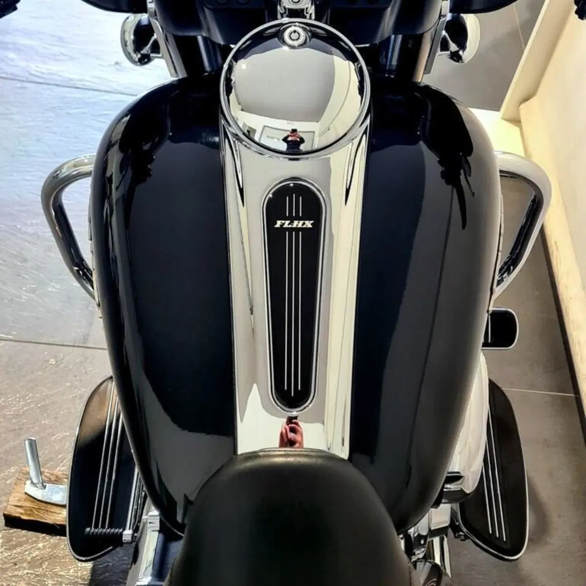 Harley-Davidson 1690 Street Glide (2011 - 13) - FLHX (6)