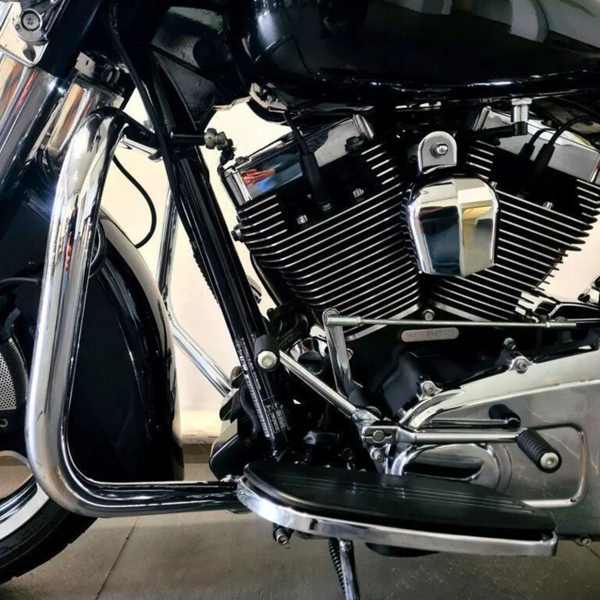 Harley-Davidson 1690 Street Glide (2011 - 13) - FLHX (12)
