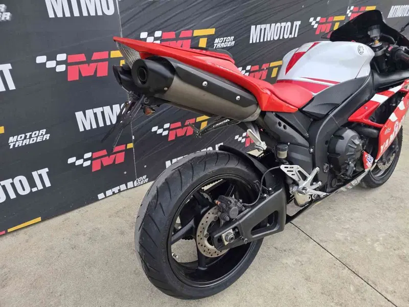 Yamaha YZF R1 (2007 - 08) (6)