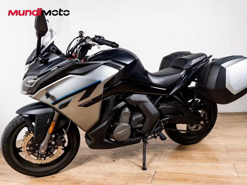 CFMOTO 650GT (2021 - 26) (8)