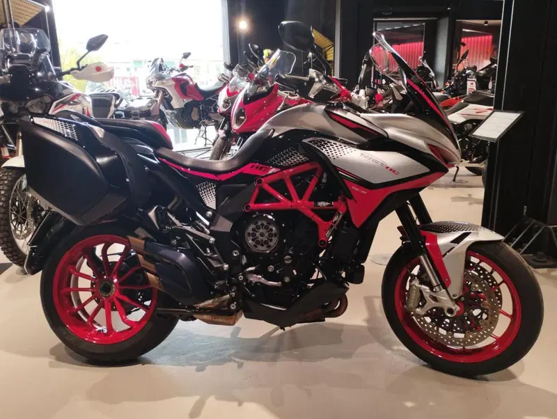 MV Agusta Turismo Veloce 800 RC SCS (2021 - 22)