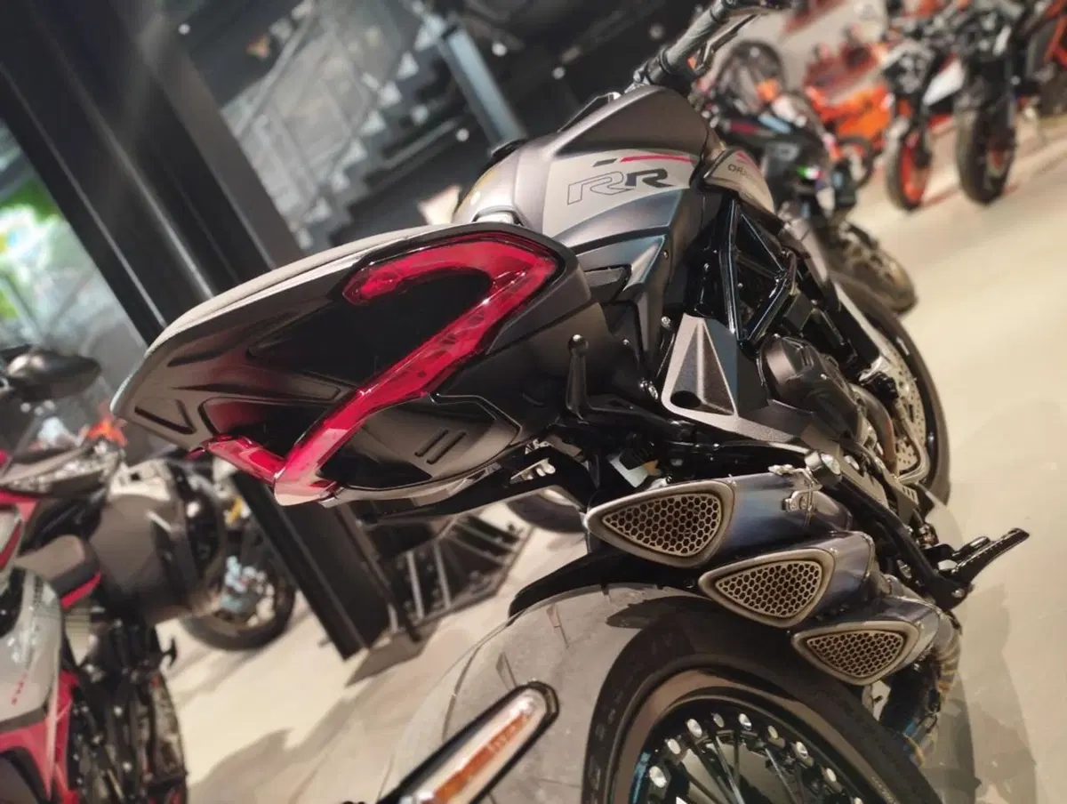 MV Agusta Dragster 800 RR (2021 - 23) (5)