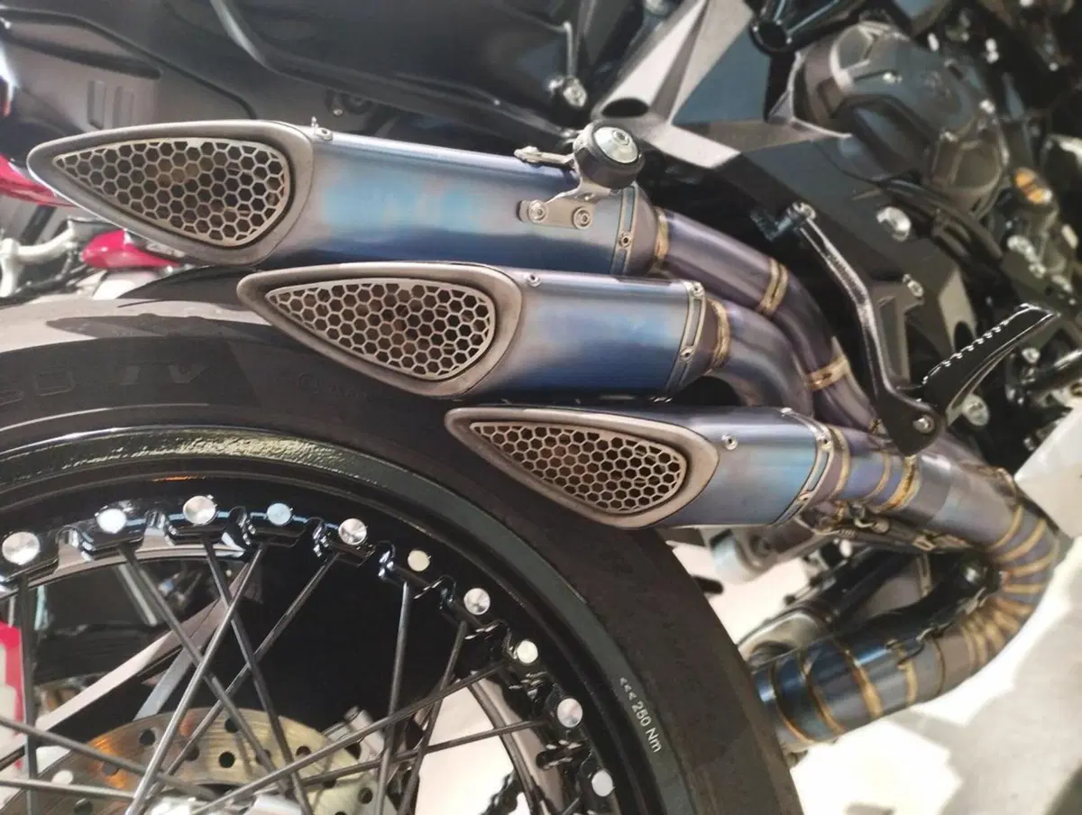 MV Agusta Dragster 800 RR (2021 - 23) (6)