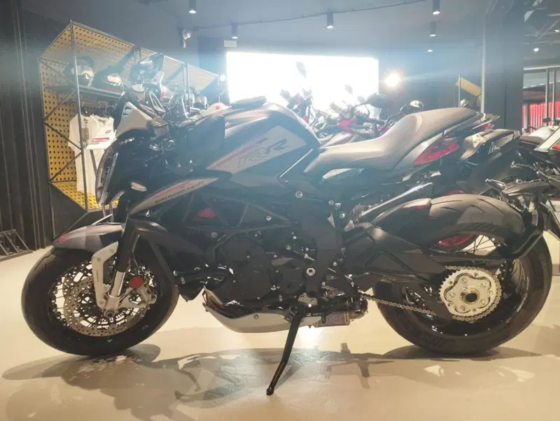 MV Agusta Dragster 800 RR (2021 - 23) (8)