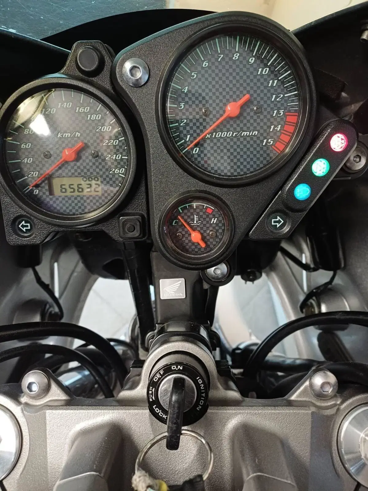 Honda Hornet 600 (5)
