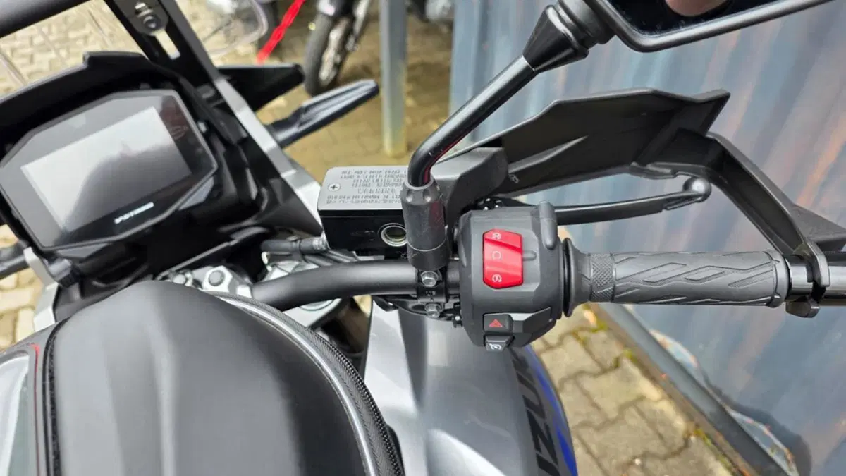 Suzuki V-Strom 1050XT (2020 - 23) (16)