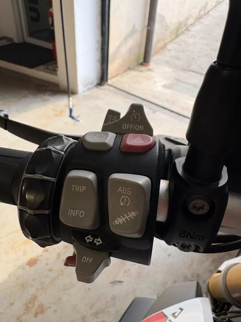 Bmw R 1200 R (2017 - 18) (14)