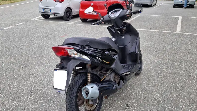 Kymco Agility 125 R16 + (2015 - 17) (3)