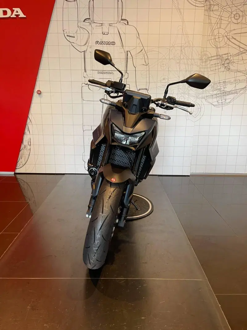 Honda CB 750 Hornet (2026) (3)