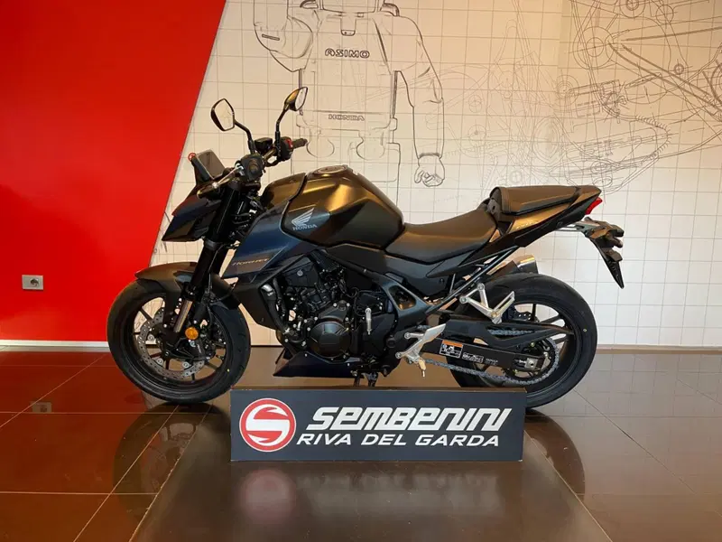 Honda CB 750 Hornet (2026) (5)