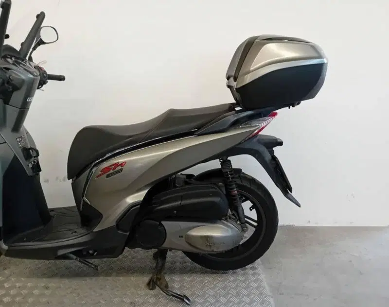 Honda SH 300 i ABS (2016 - 20) (5)