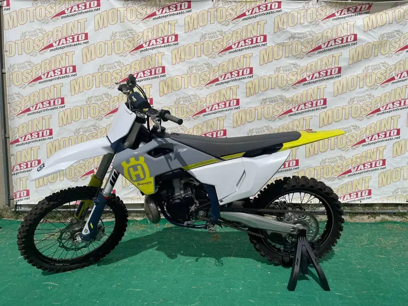 Husqvarna TC 250 (2024) (2)