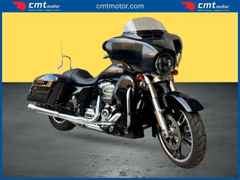 Harley-Davidson 107 Street Glide (2017 - 19) - FLHX (2)