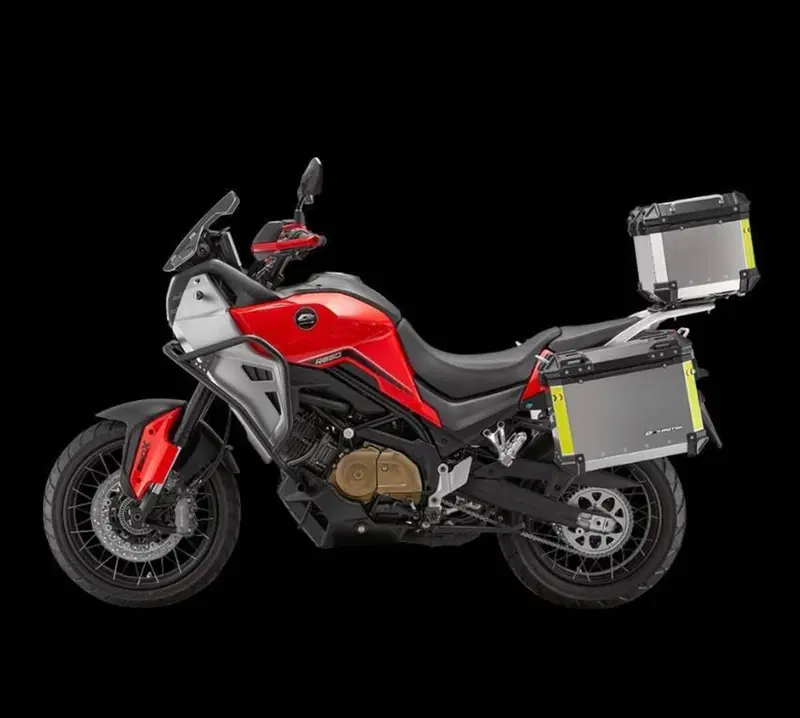 QJ Motor SVT 650 X (2025 - 26) (6)