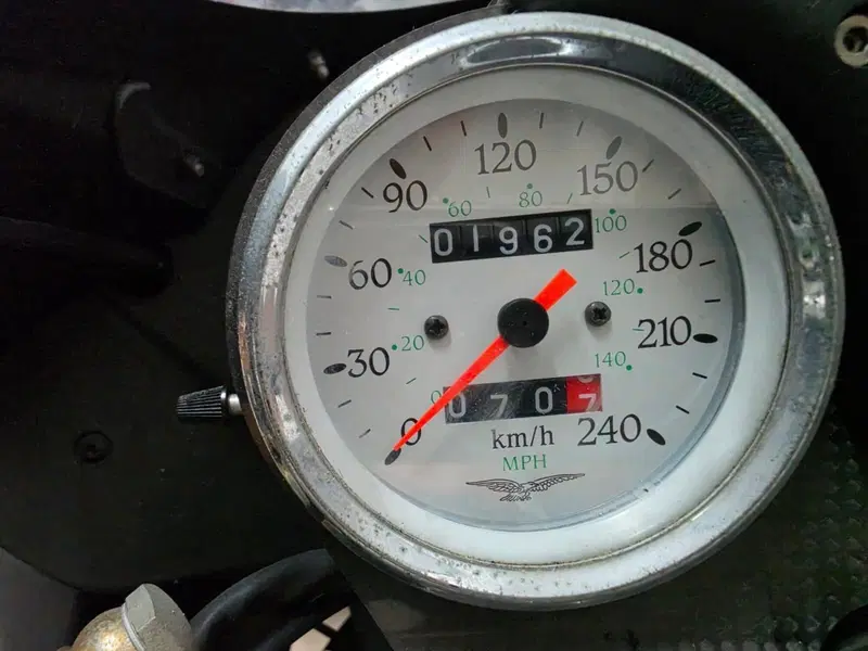 Moto Guzzi V 11 sport Le Mans  (4)