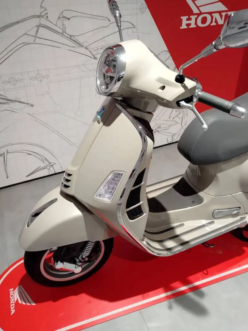 Vespa GTS 300 Super (2023 - 24) (3)