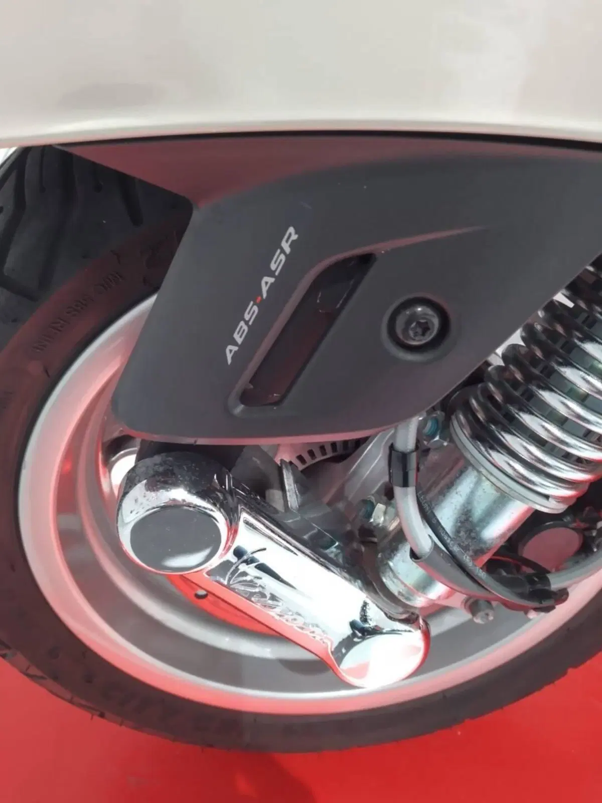 Vespa GTS 300 Super (2023 - 24) (5)