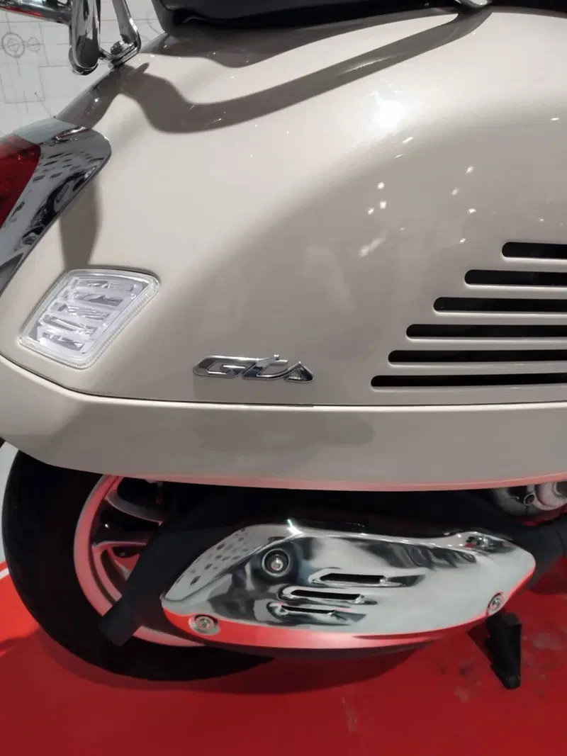 Vespa GTS 300 Super (2023 - 24) (11)