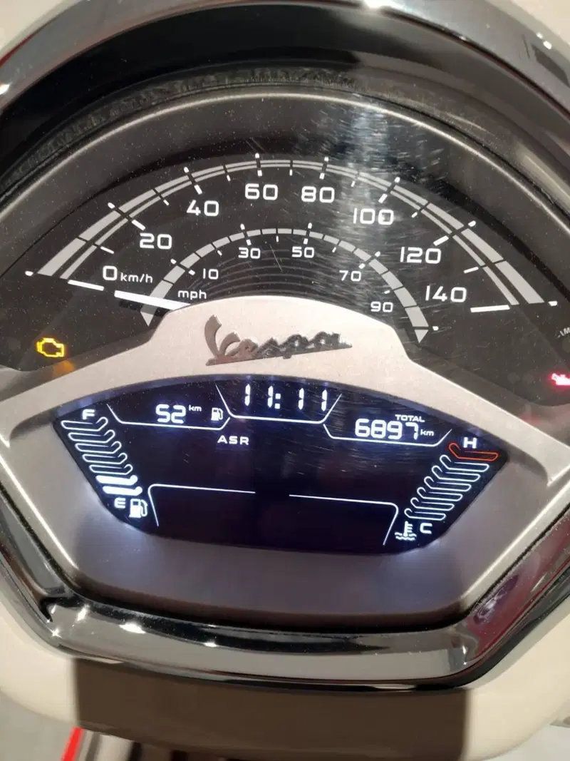 Vespa GTS 300 Super (2023 - 24) (12)