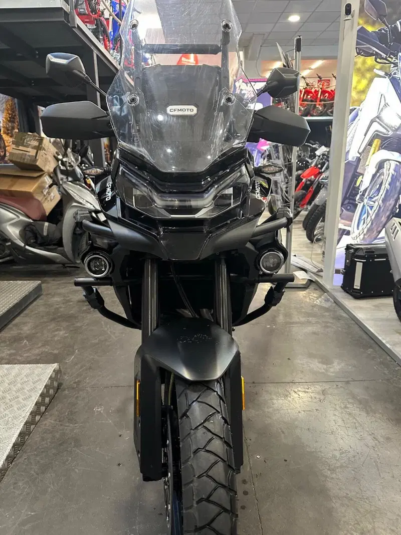 CFMOTO 800MT Explore (2023 - 26)