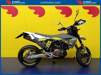 Husqvarna 701 Supermoto (2022) usata